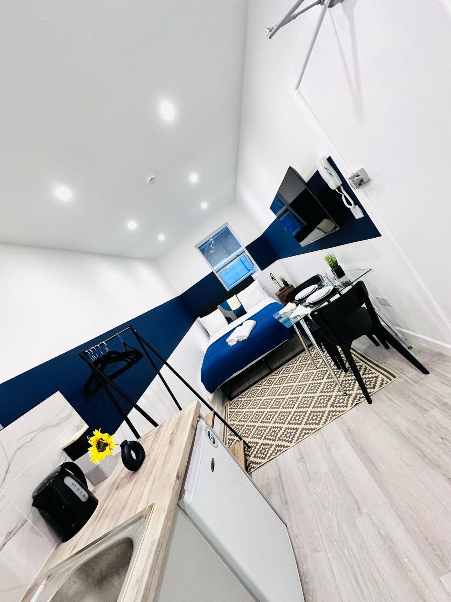 High Standard Central Studios Perfect For Tourists! Londen Buitenkant foto